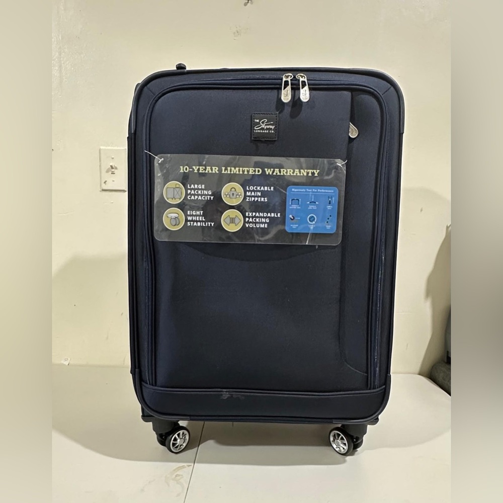 Elegant Navy Spinner Suitcase with Warranty